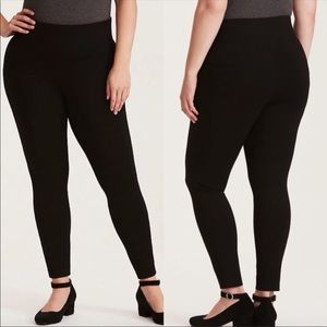STUDIO PONTE STRETCH PULL-ON PIXIE PANT